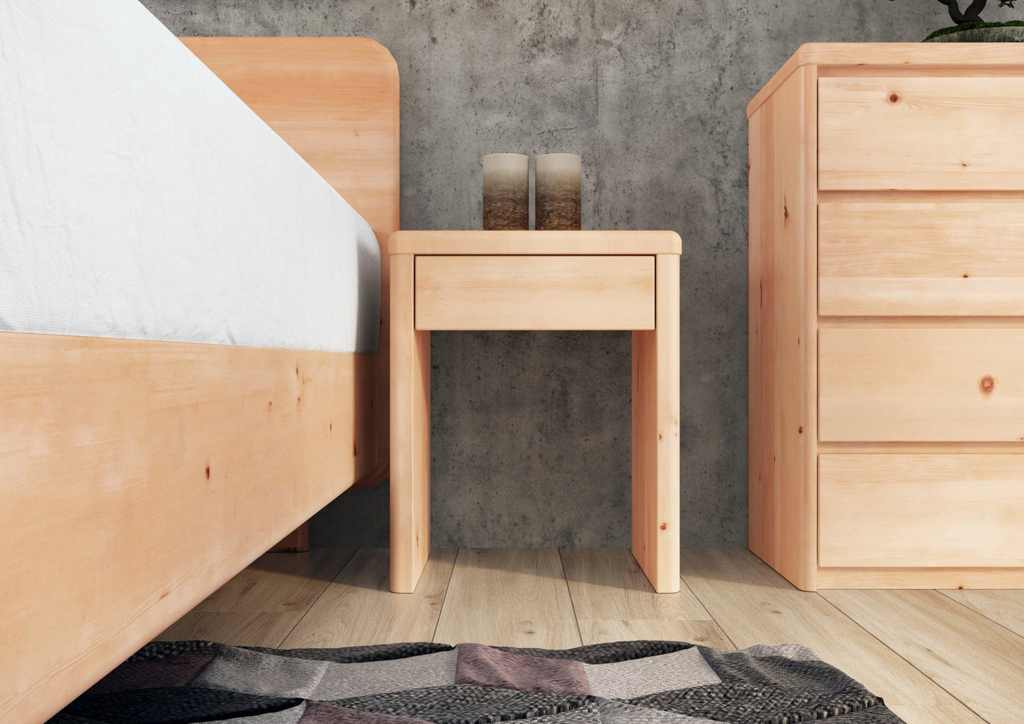 Nachttisch Köln One aus Zirbenholz mit Schublade